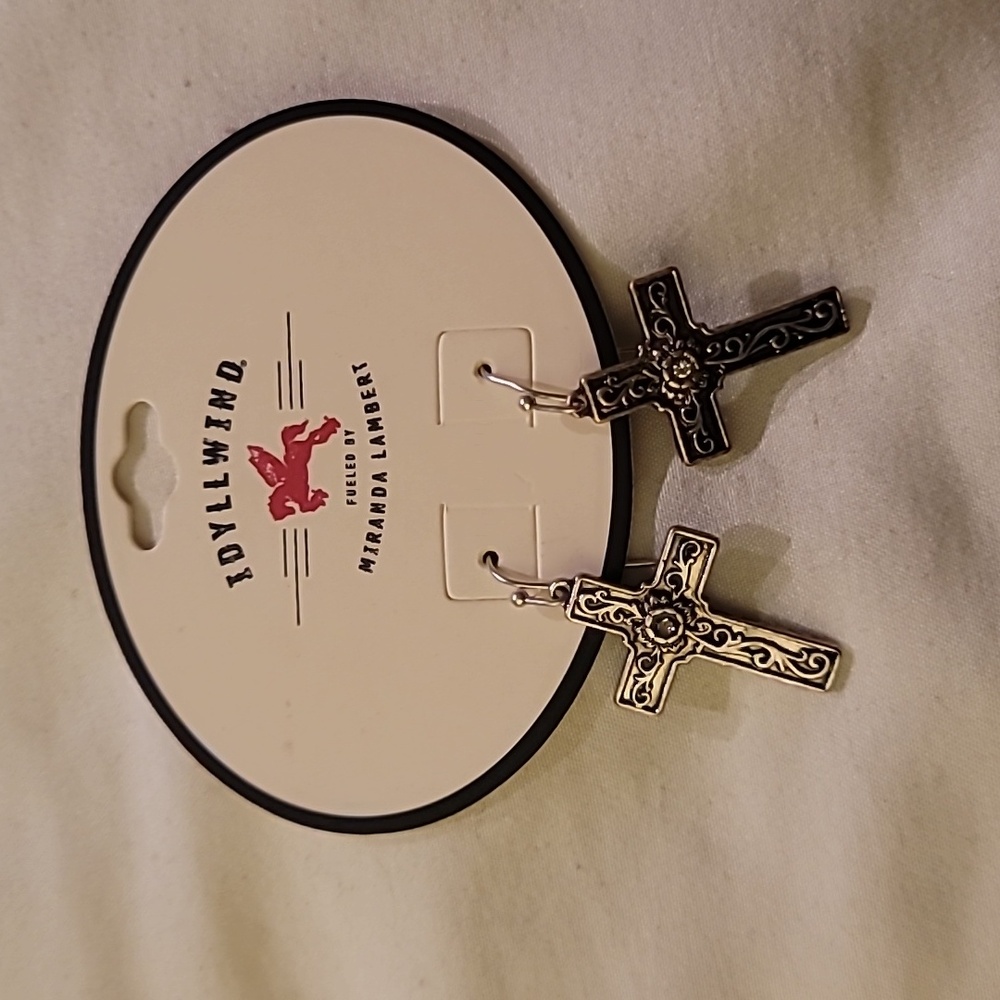 Miranda Lambert Silver Cross Earrings